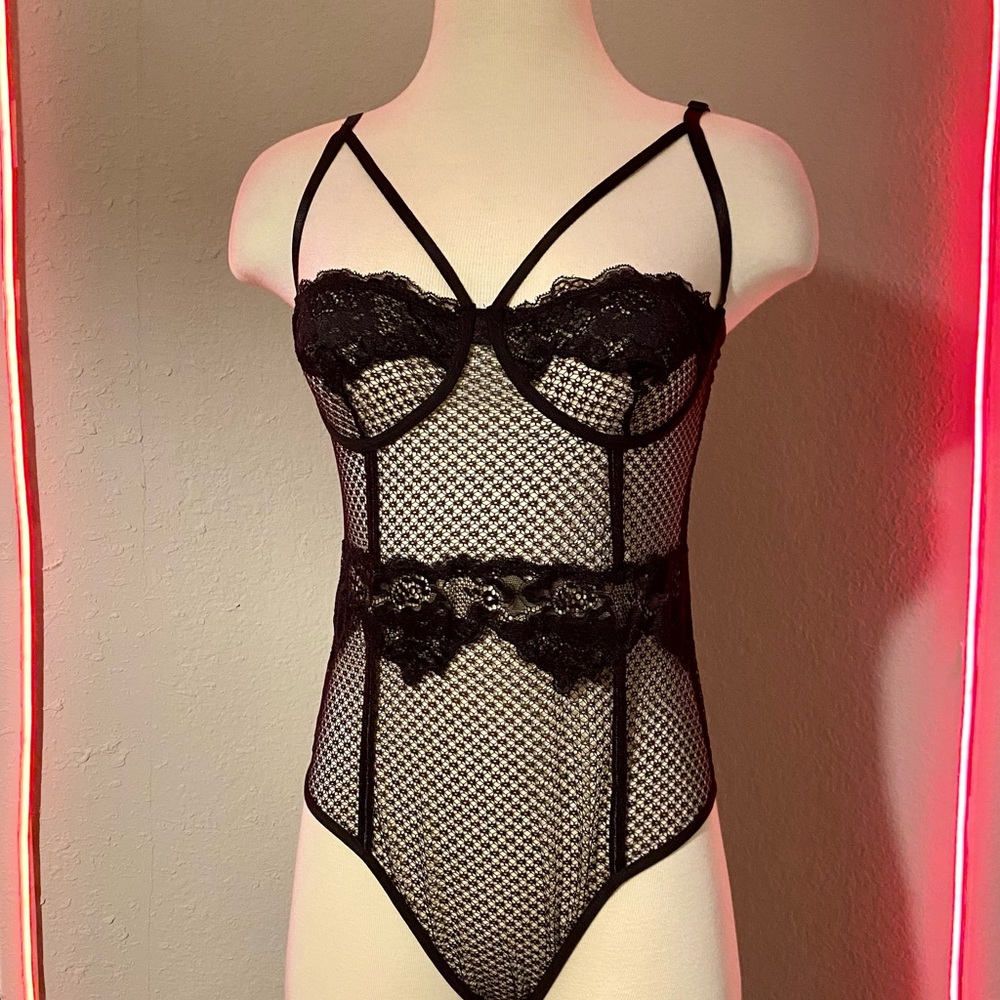 Regina Lace bodysuit